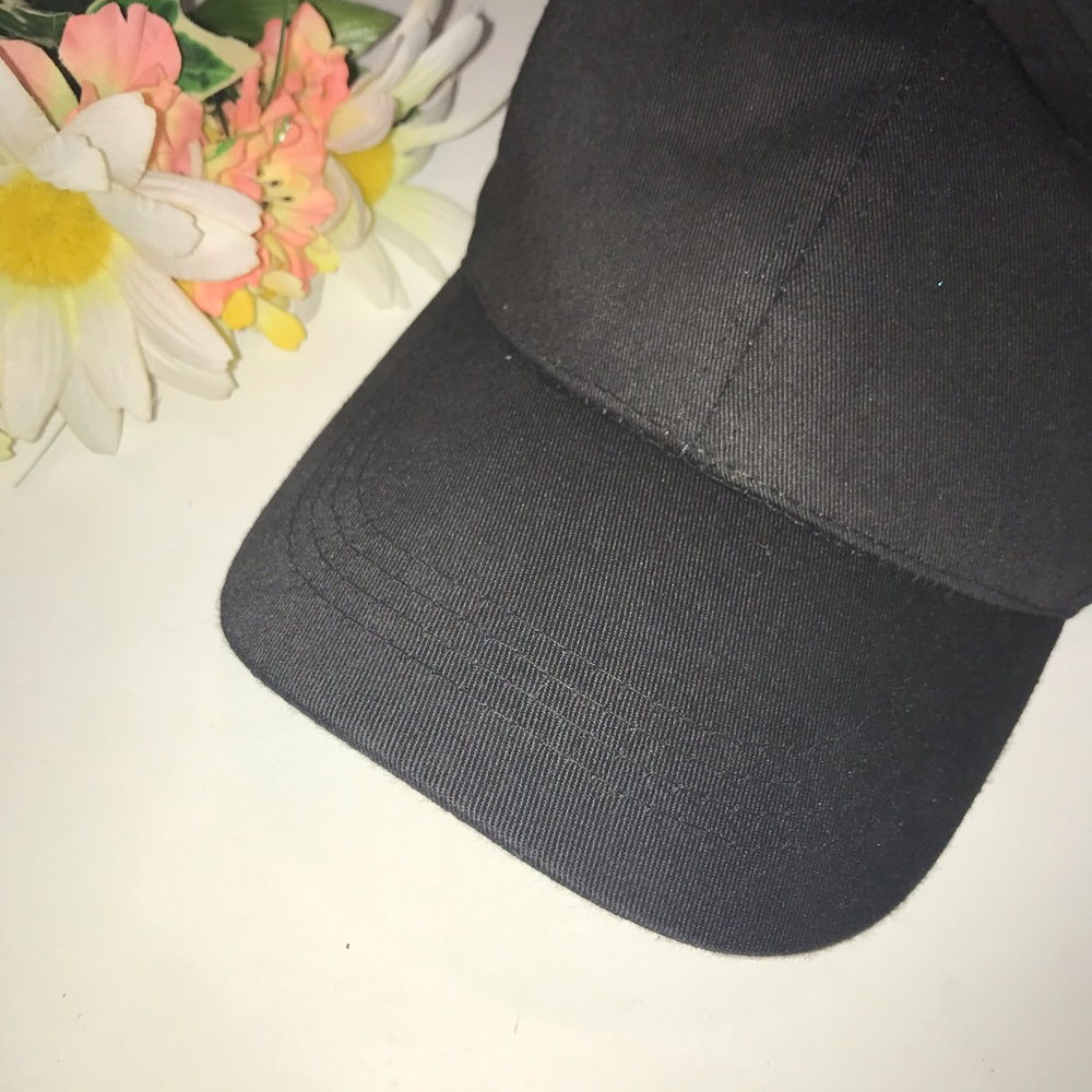 📢 BUNDLE 5 PLAIN HATS 📢 - Picture 6 of 8